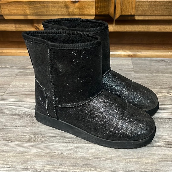 Black Sparkle Boots- Size 5 - Picture 1 of 5